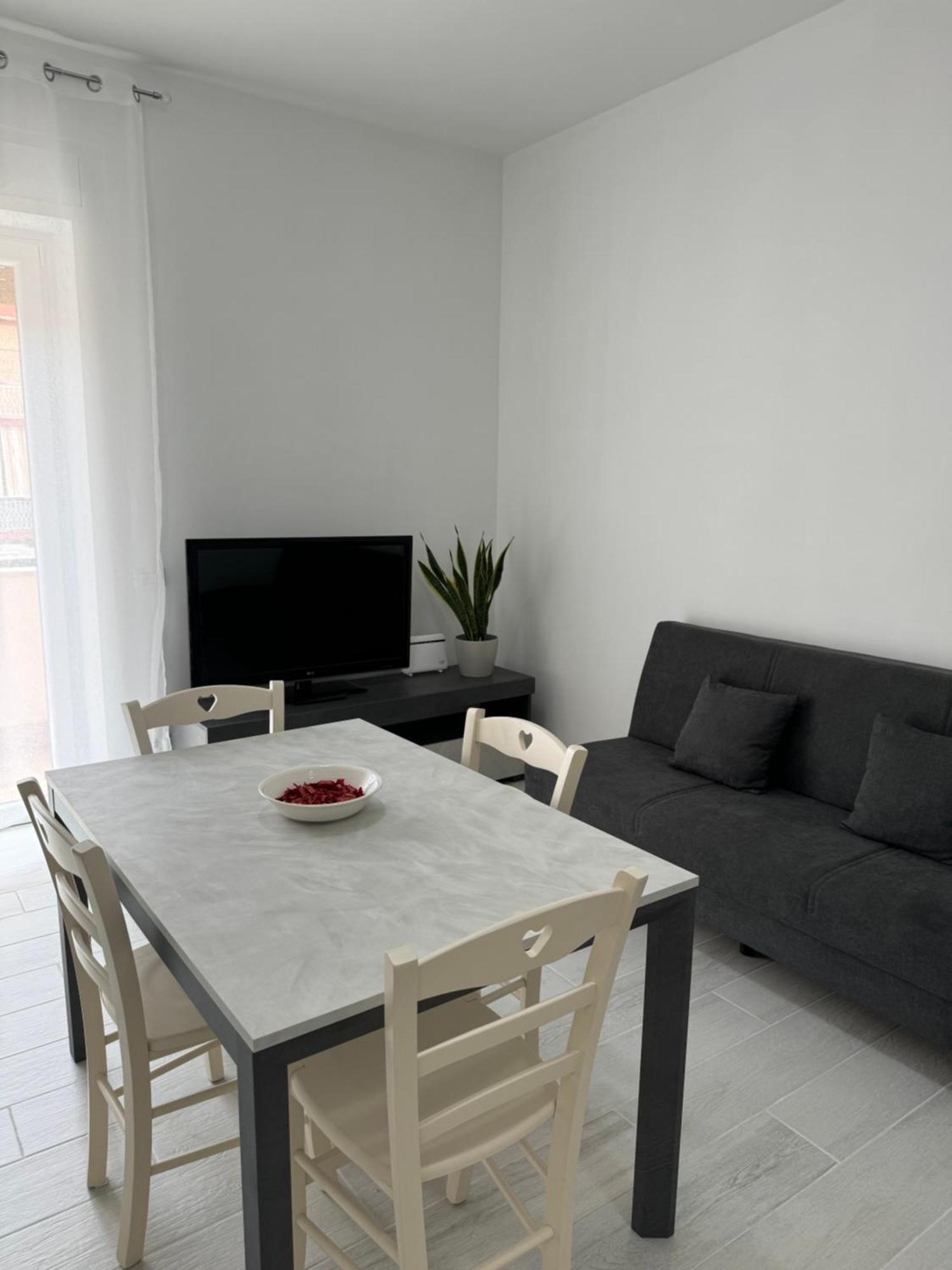 Eco Del Mare Apartment ลาดิสโปลี ภายนอก รูปภาพ