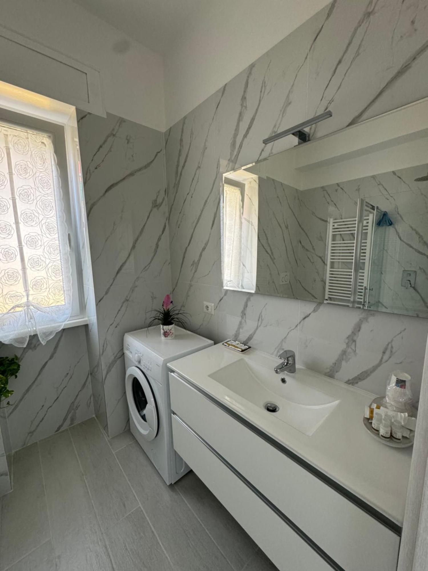 Eco Del Mare Apartment ลาดิสโปลี ภายนอก รูปภาพ